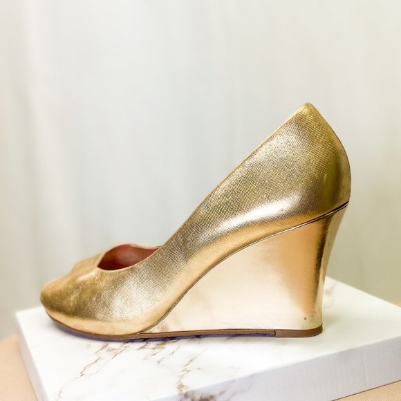 Lilly Pulitzer Sexy Gold Glam Heels Resort Chic Wedge Women's Statement Shoe 10 - Picture 7 of 13